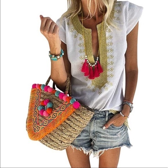 Tops - NEW (M) White Boho V-Neck Embroidered Top Blouse Trent Chic Bohemian Festival